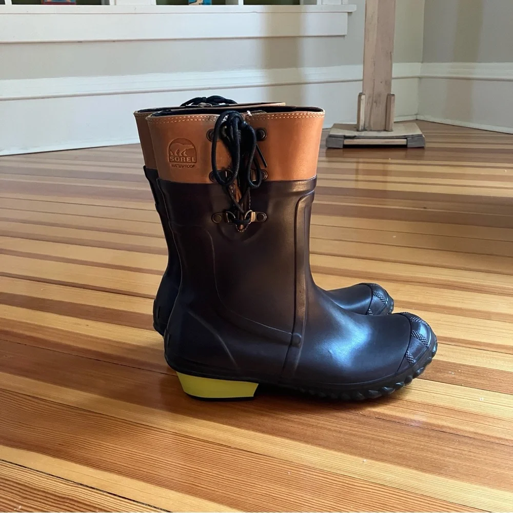 Sorel Conquest Carly Glow Womens 9 Waterproof Rubber Leather Rain Boots